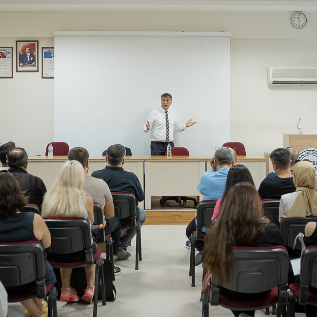 Bursa Emlak Müşavirleri Odası Başkanı Erdal Çelebi Alaaddin Keykubat Üniversitesi Öğrencileriyle Buluştu